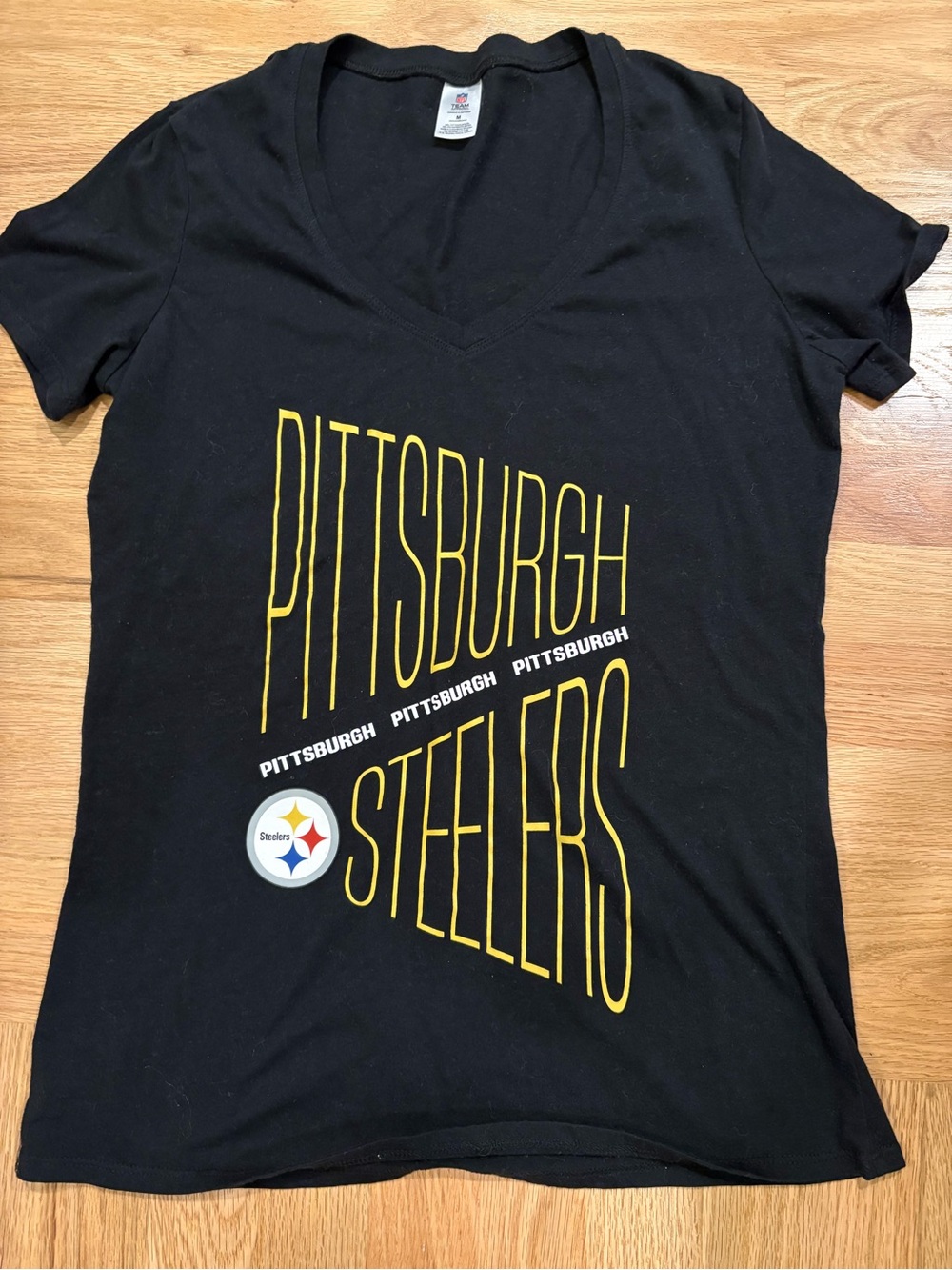 Women's Pittsburgh Steelers Black V-Neck Tee Sz M